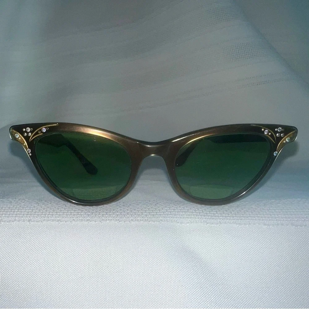 VTG Cat Eye Frames Need A‎ Little Cosmetic TLC